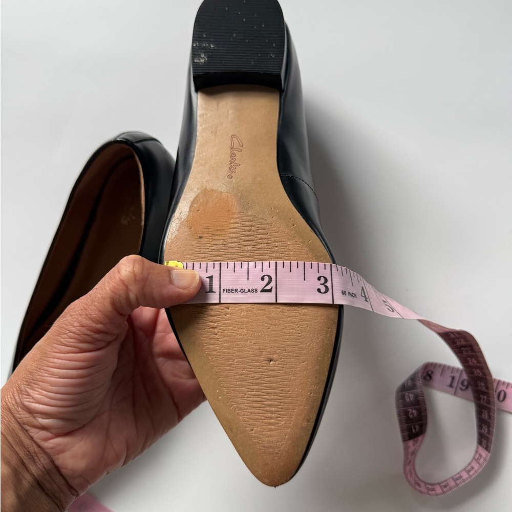 Clarks Artisan Almond Toe Flats Shoes - Picture 9 of 9